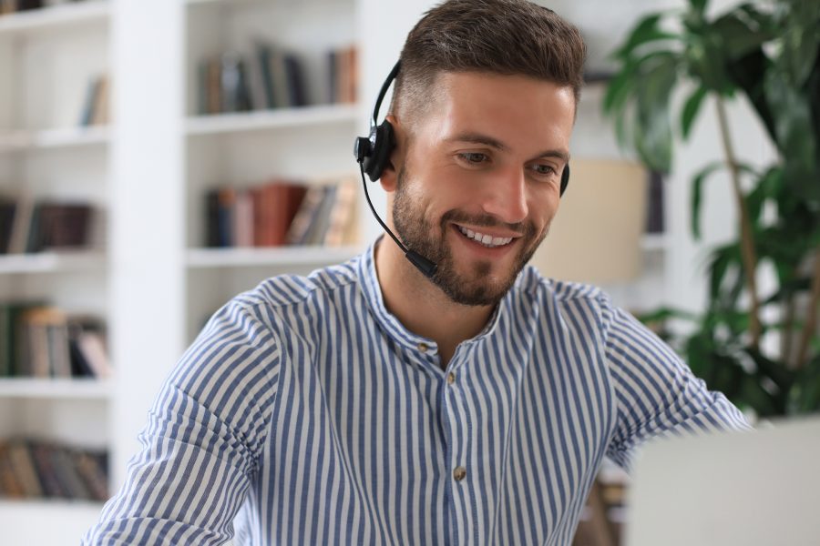 24/7 expert hosted PBX support